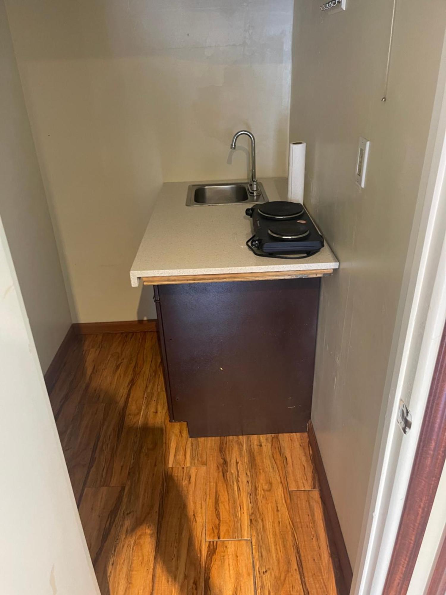 Ucla Thurston Apartamento *
